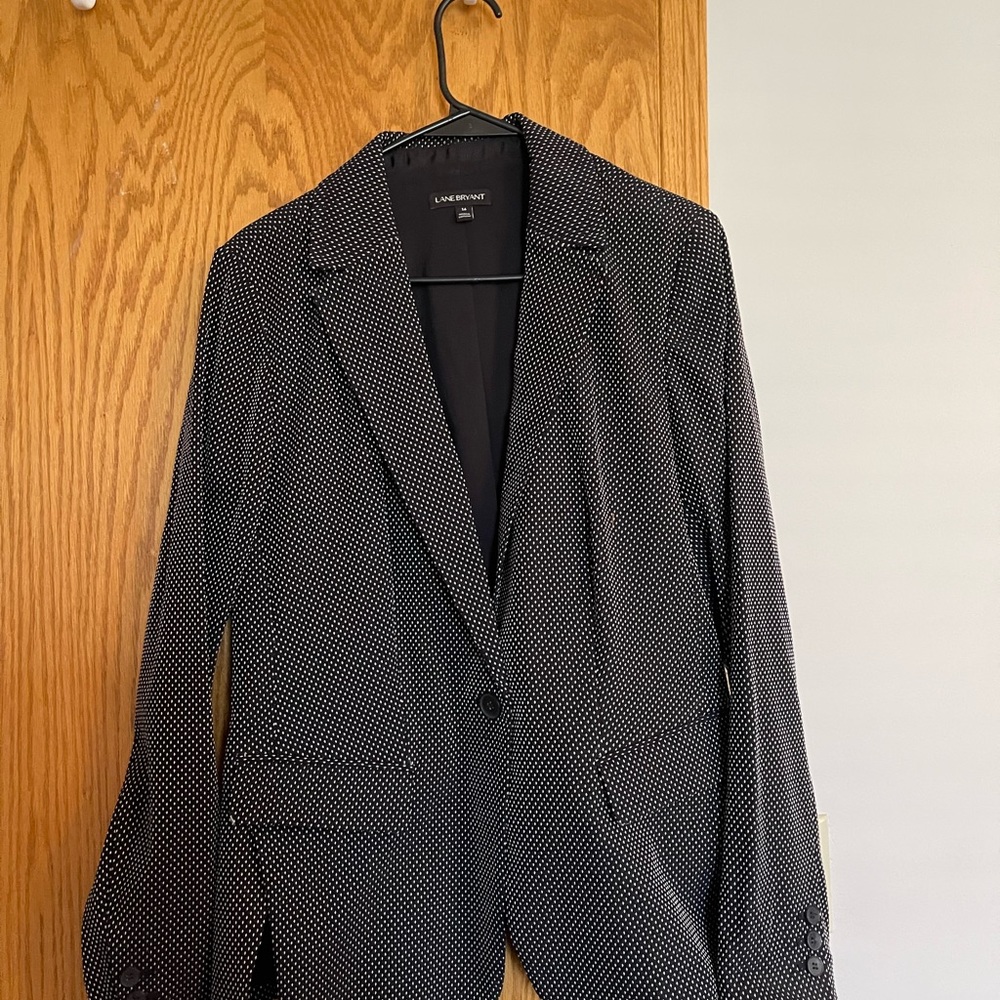 Lane Bryant plus sized blazer with small dots, classic black and white size 16 - Picture 2 of 6